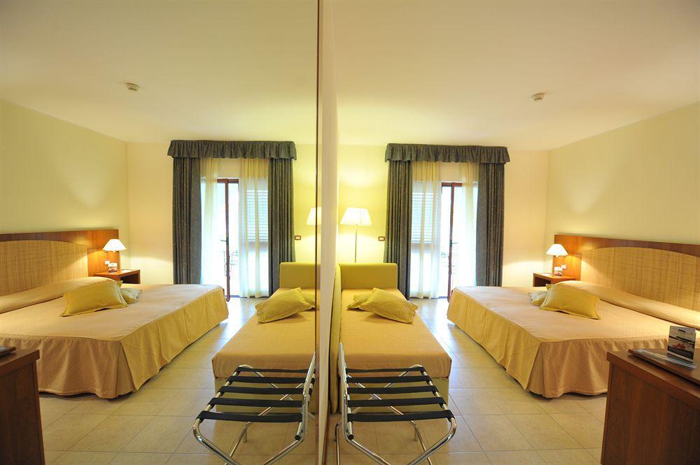 Hotel Club Portogreco Scanzano Jonico Exterior photo